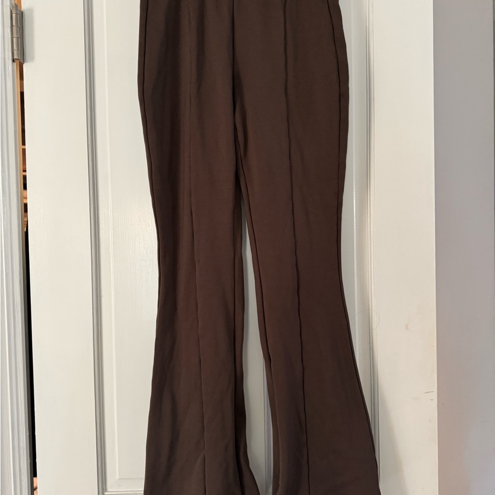 Brown Alo Yoga Flare